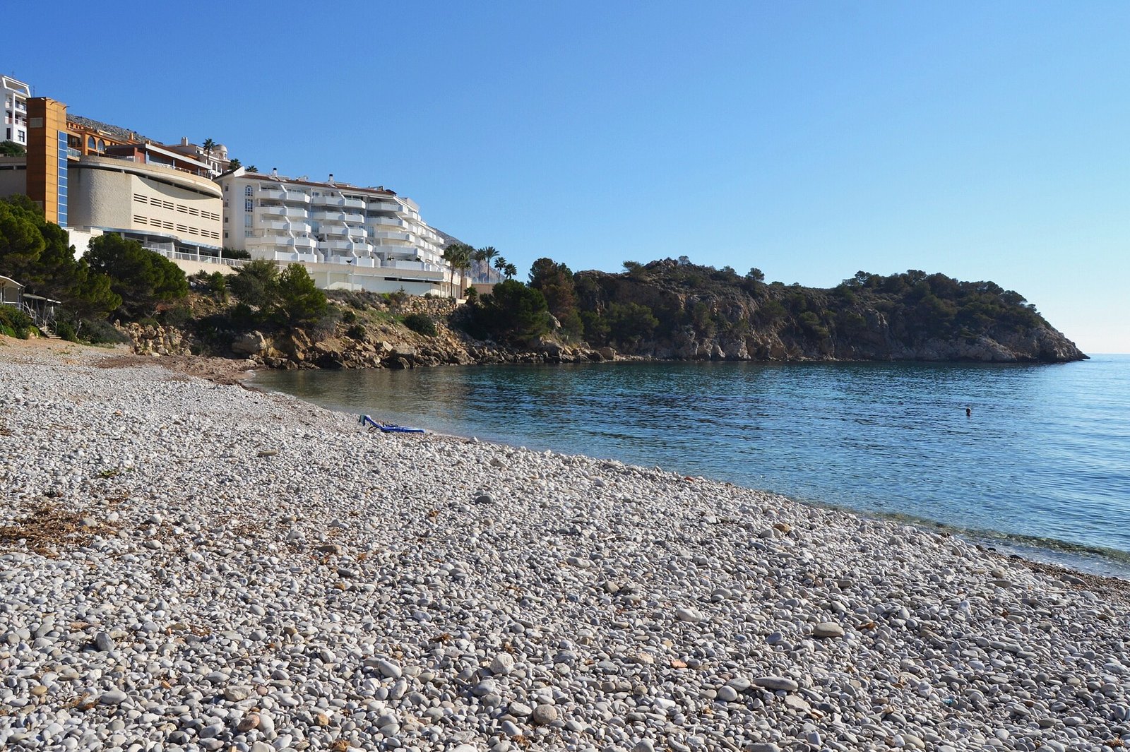 Playa y punta del Mascarat, urbanización Pueblo Mascarat